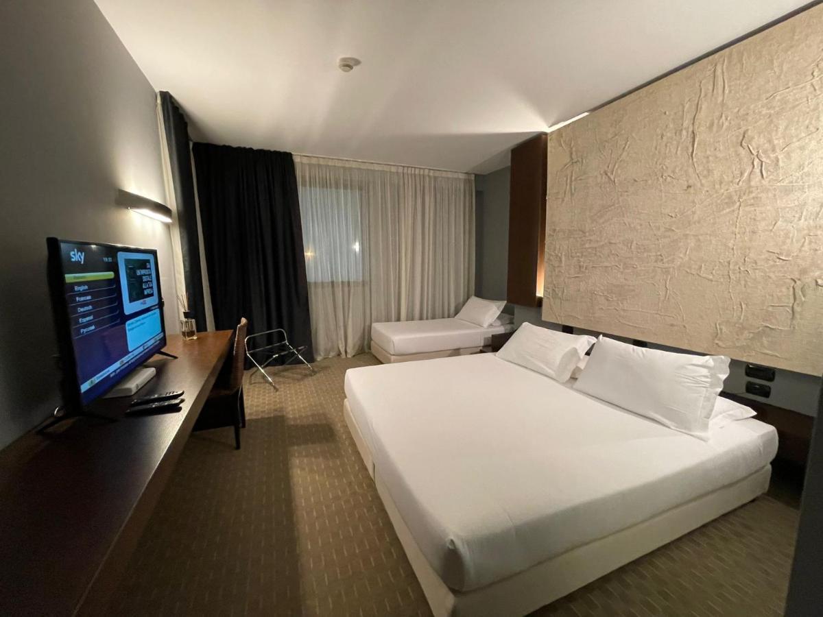 Bes Hotel Cremona Soncino Kültér fotó